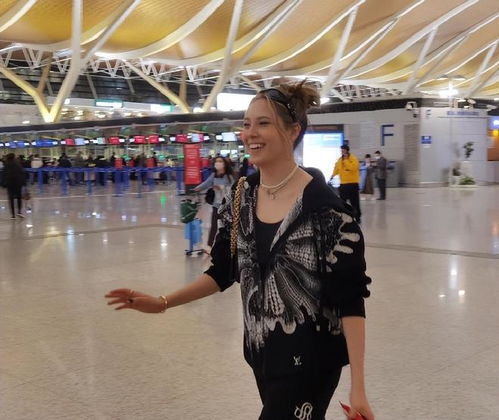 谷愛凌曬健身照,身材苗條健碩腹肌,與前段壯實老氣形成鮮明對比